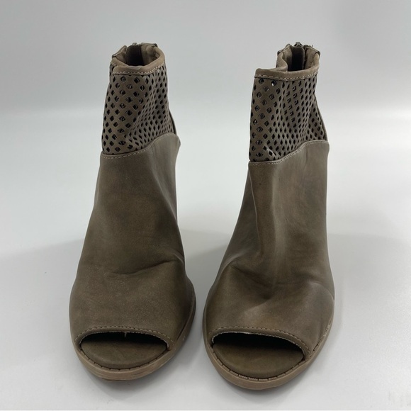 Qupid Faux leather Vegan Open Weave Peep Toe Ankle‎ Booties - Picture 4 of 9